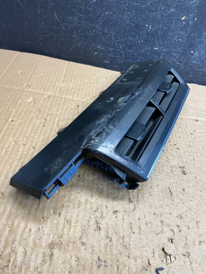 2012 to 2017 Toyota Prius V Center Dash A/C Air Vents With Trim AD2005 DG2