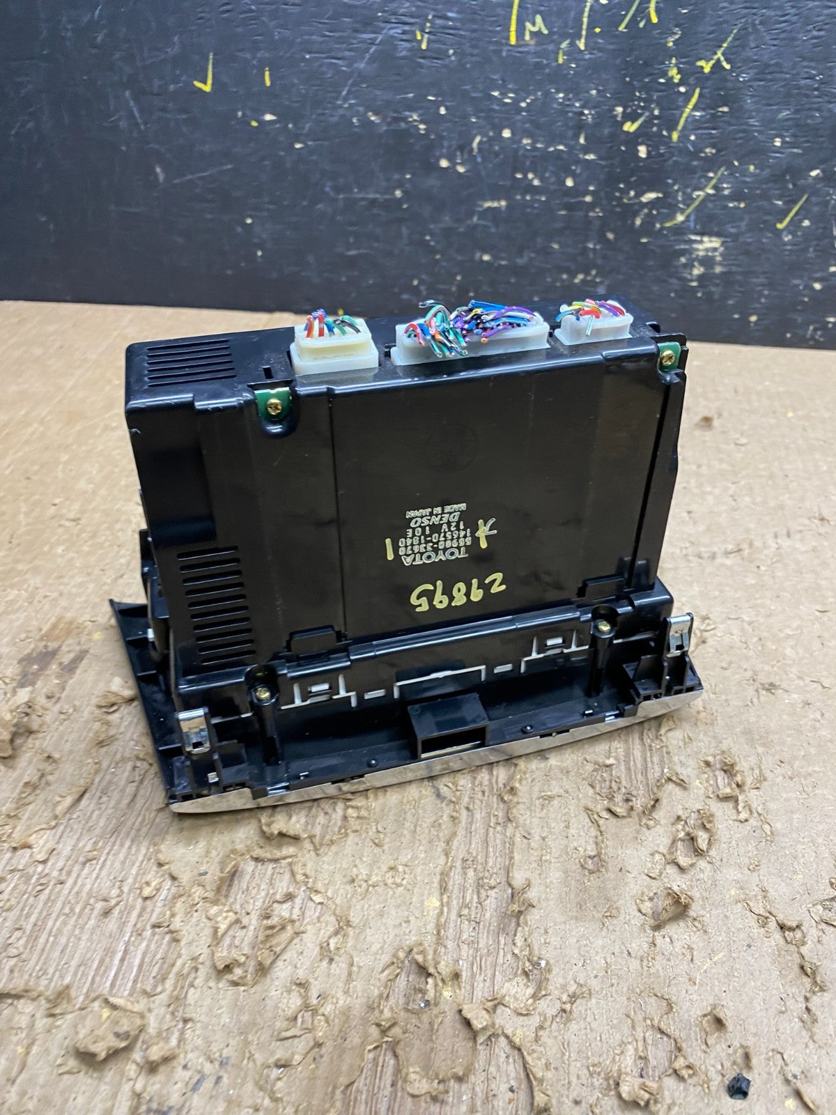 2004 - 2006 Lexus ES330 Center Dash A/C AC Heater Climate Control Unit Z9895 DG4