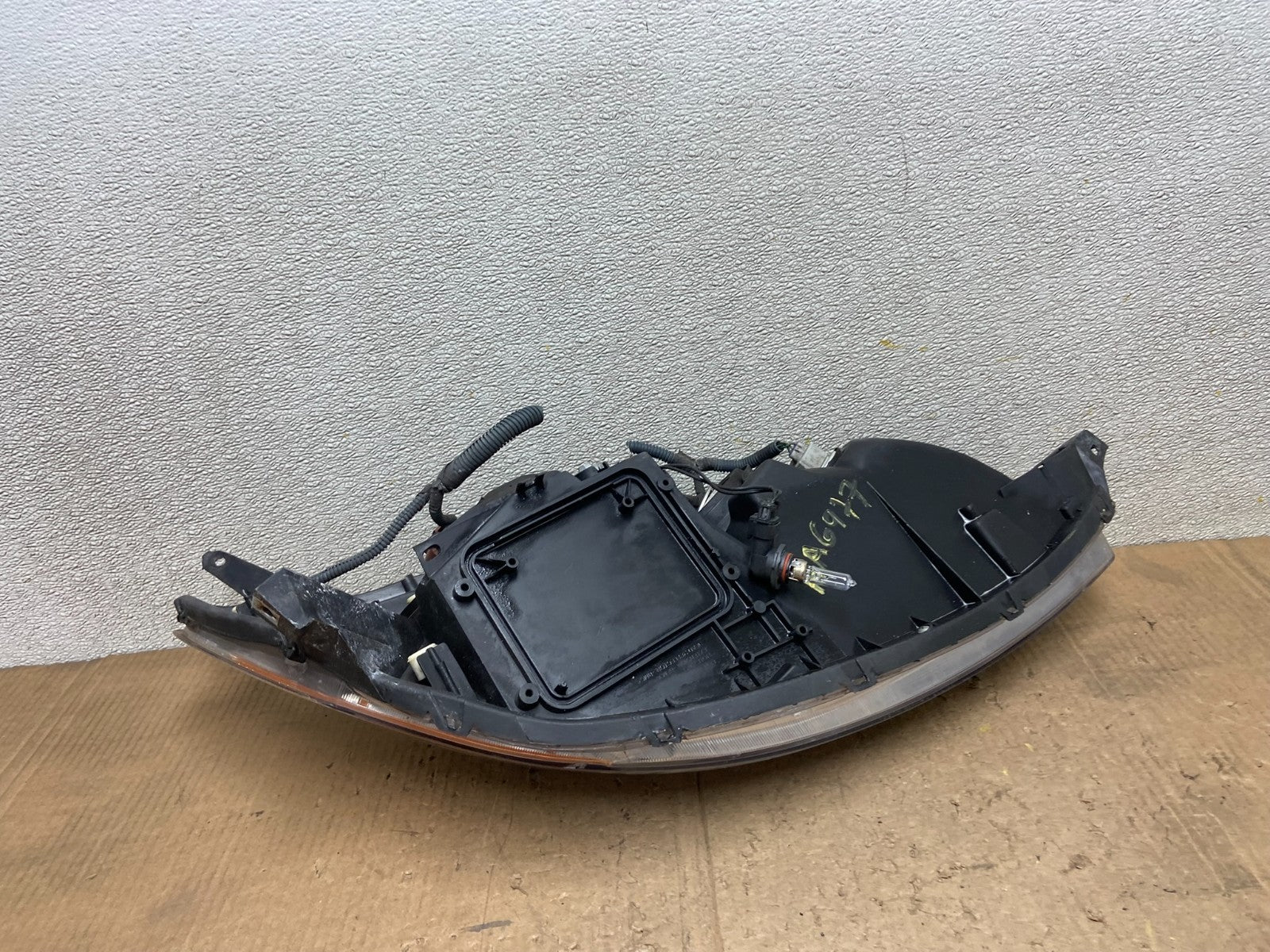 2006 to 2010 Toyota Sienna Left Driver Lh Side Headlight Halogen AA6977 DW7