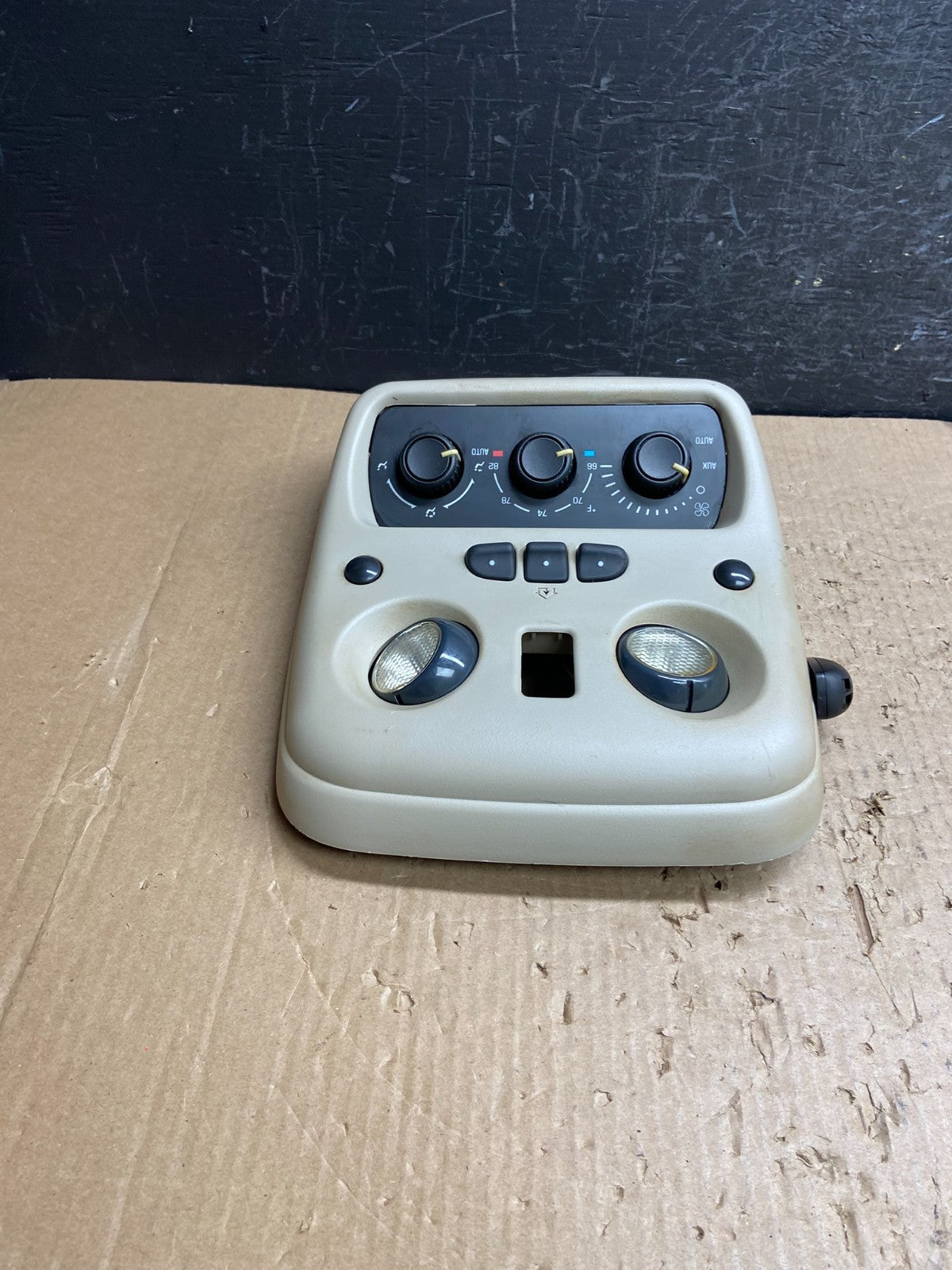 2003-2006 Silverado Tahoe Yukon Overhead Console Home link A/C AE4509 DG3