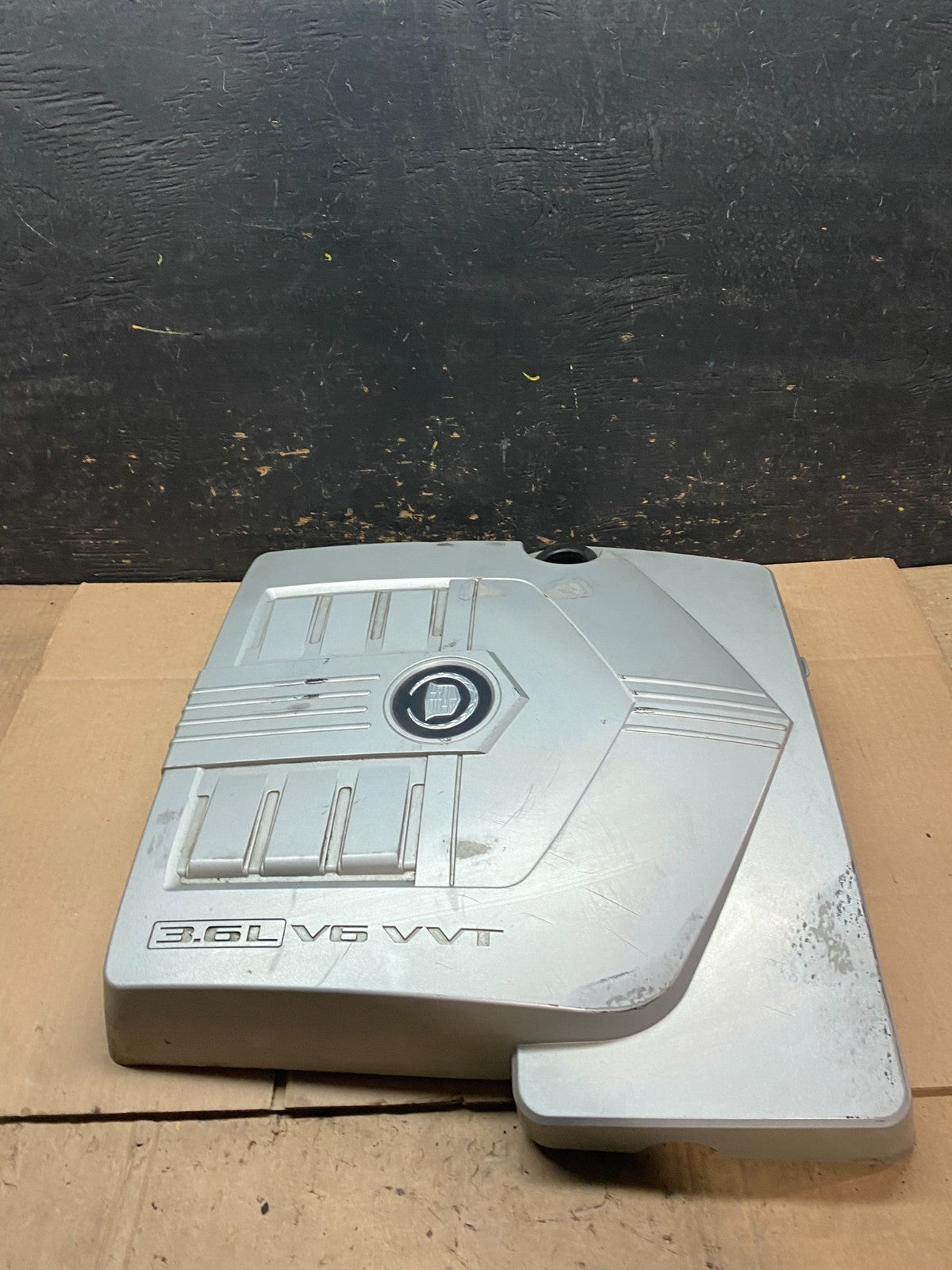 2004 to 2007  Cadillac CTS 3.6L Plastic Engine Cover Shield W2453 DG3