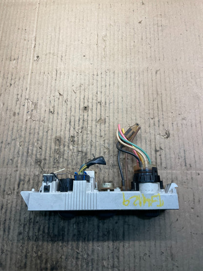 2001 - 2007 GMC Chevrolet Express 1500 Climate Control A/C x8683 DG4