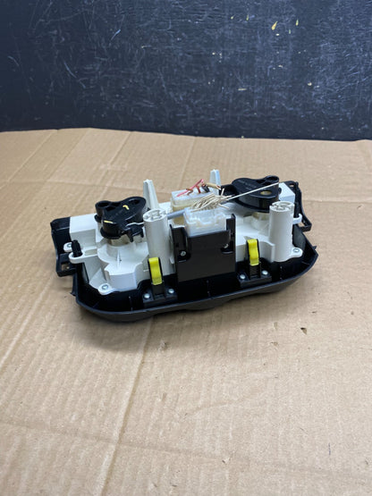2001 - 2003 Toyota RAV4 A/C Heater Climate Control Unit Switch AC9333 DG4