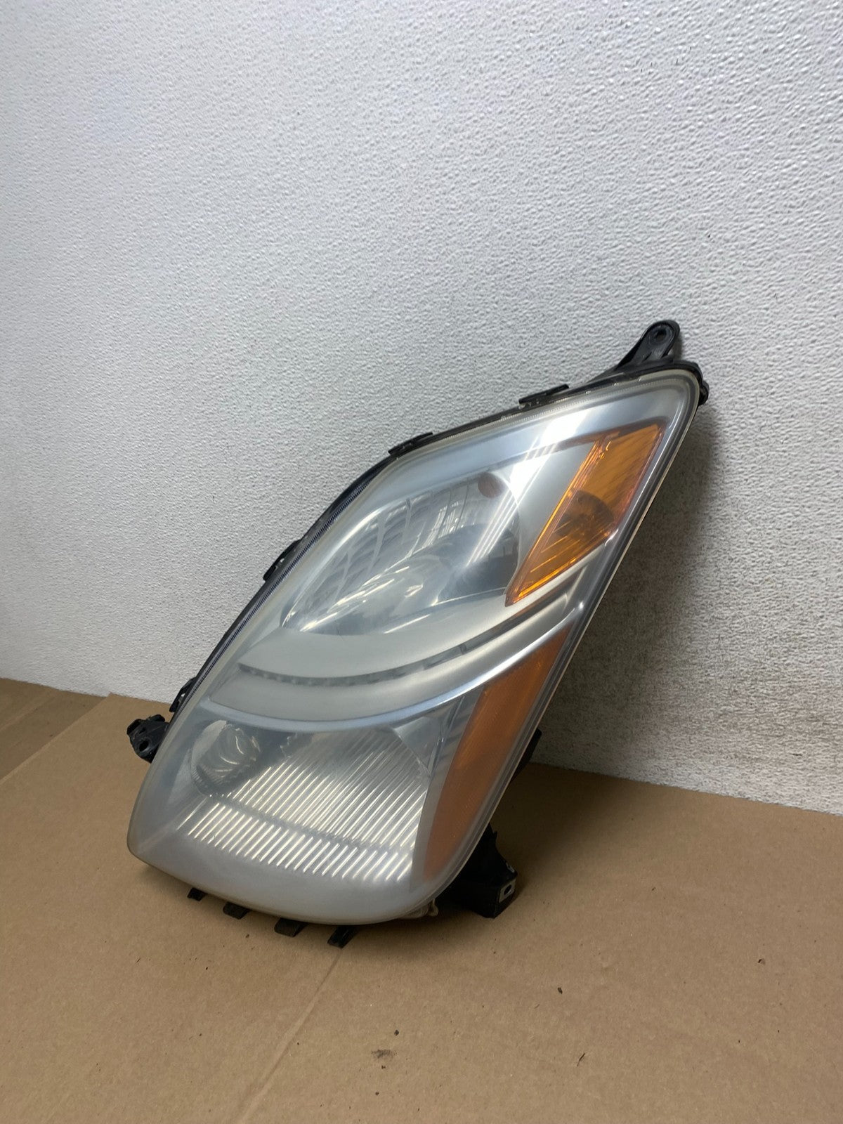 2006-2009 Toyota Prius Left Driver LH Side Blue Headlight Halogen AG6573 DW1