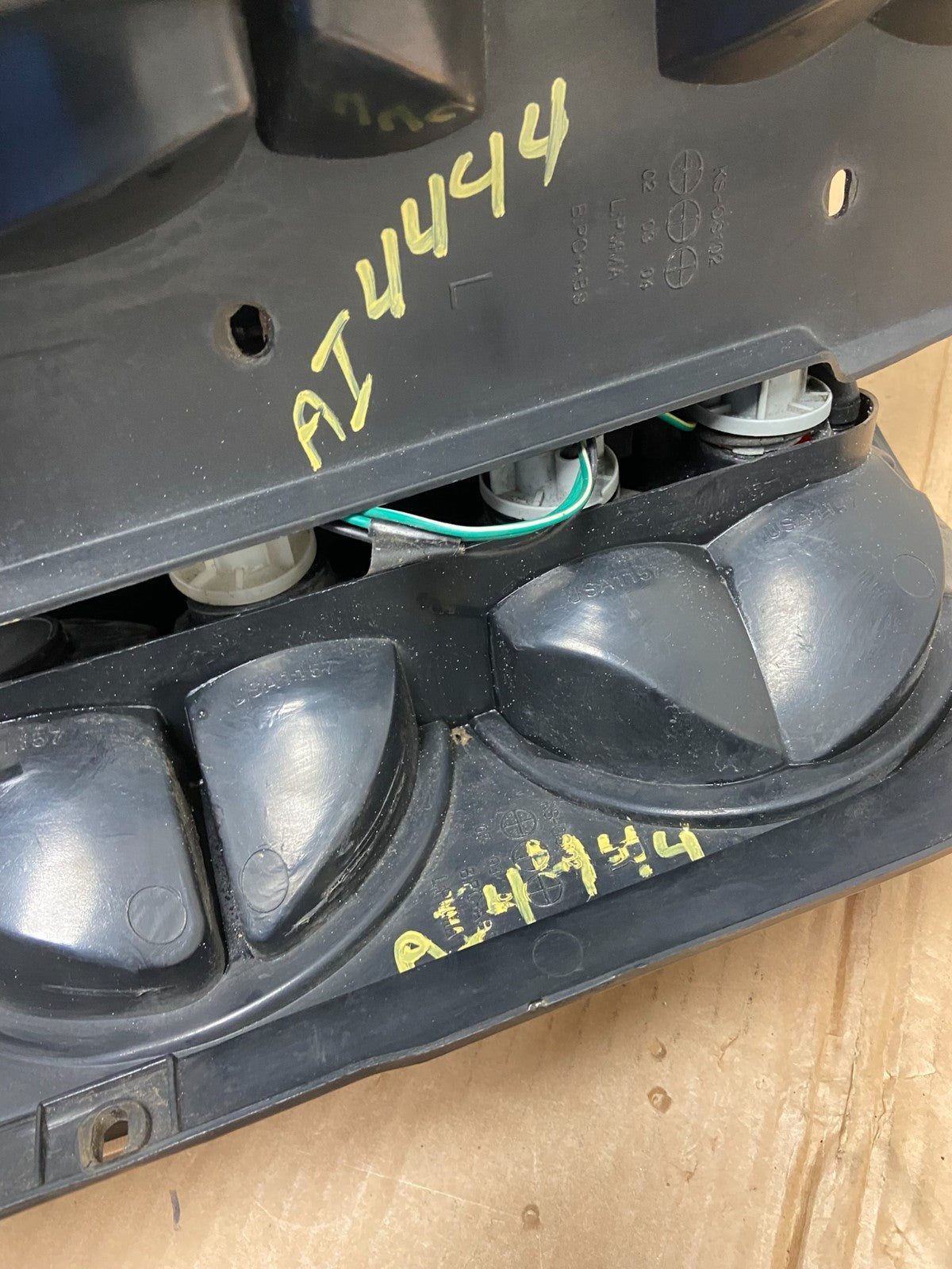 2002 2003 2004 Jeep Liberty Left+Right Set Side Tail Lights AI4444 DG13