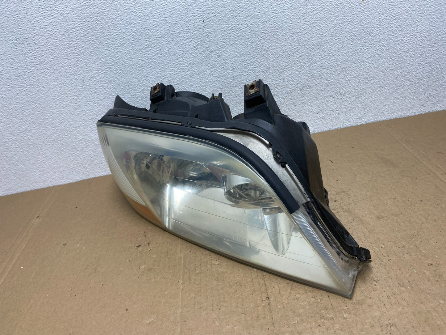 2001 to 2003 Acura MDX Passenger Right RH Headlight AC5732 DW1
