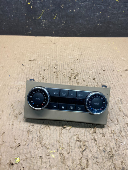 2013 - 2014 Mercedes W204 E350 C300 A/C Heater Climate Control Trim T1796 DG0