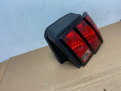 1999-2004 Ford Mustang Right Passenger Rh Side Tail Light AD4177 LK2