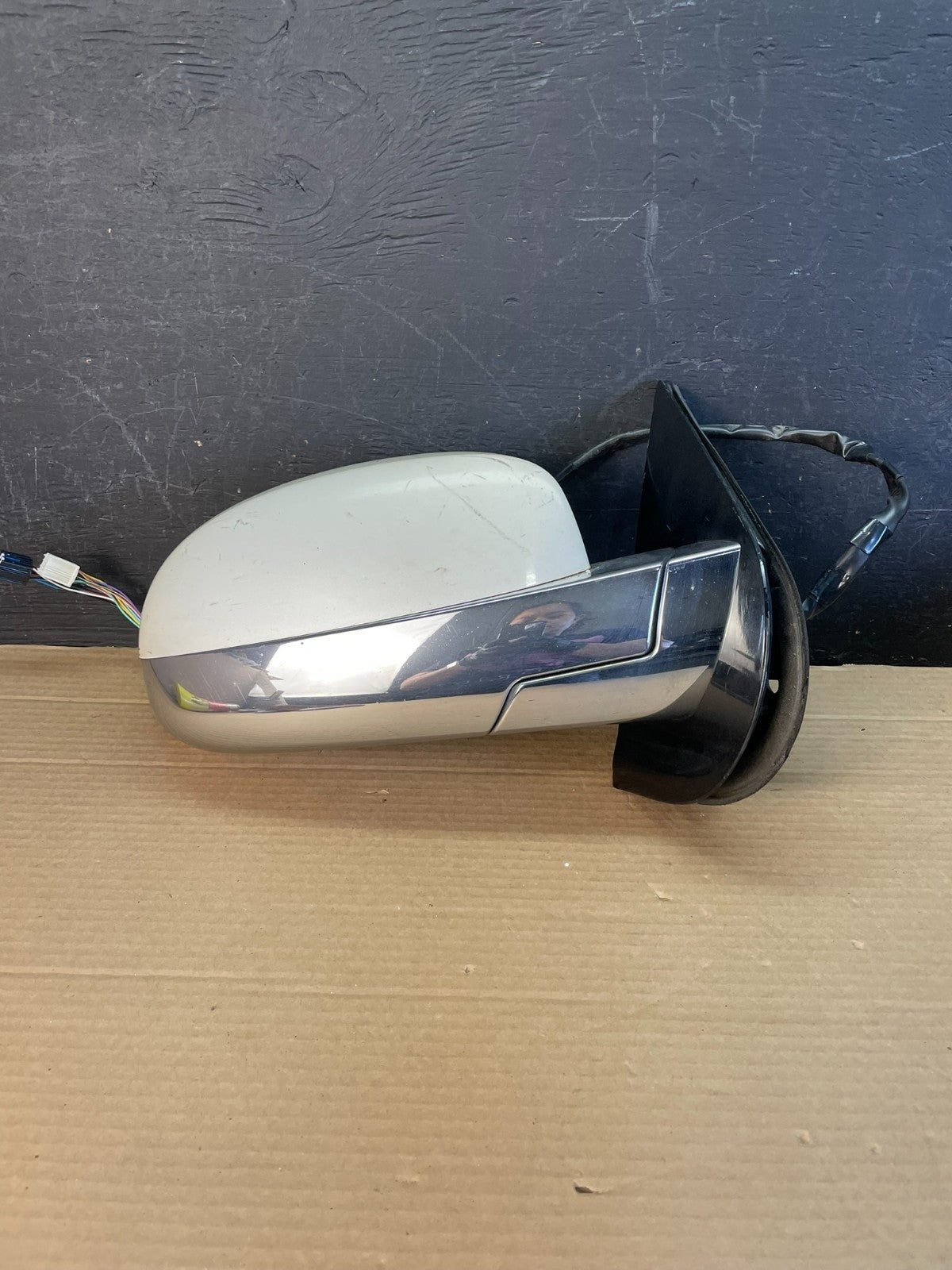 2007 - 2014 Cadillac Escalade Right Passenger Door Turn Signal Mirror AE8617 DW0