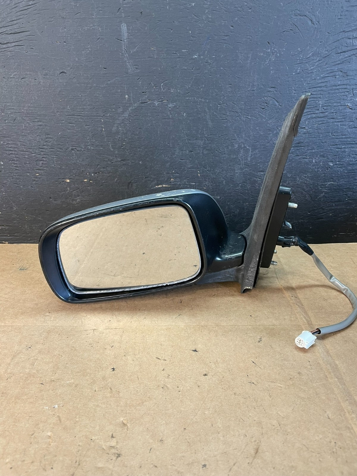 2004 to 2009 Toyota Prius Left Driver LH View Door Mirror AE0996 DW8