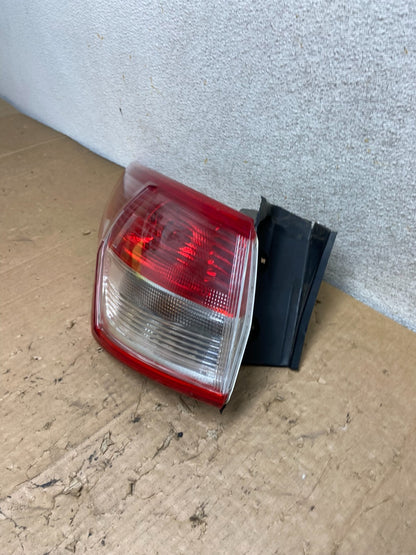 2013 to 2016 Ford Escape Left Driver LH Side Tail Light AI9279 LK1