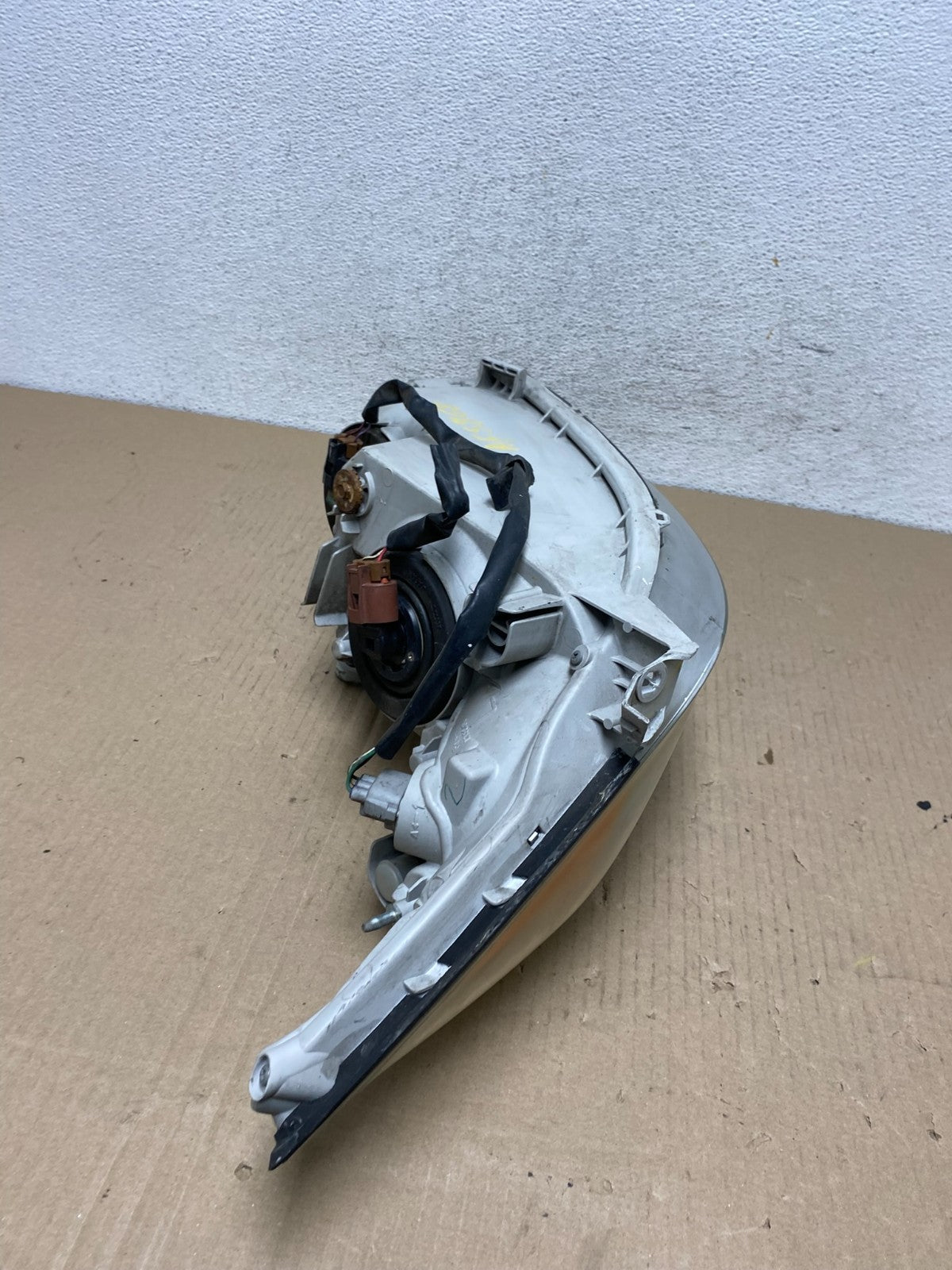 2002 2003 2004 Toyota Camry Left Driver Lh Side Halogen Headlight AF5868 DW8