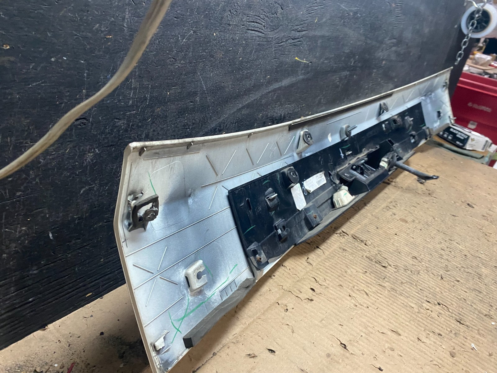 2011-2018 Dodge Grand Caravan Rear Tail Gate Trim Molding Panel OEM T9713 DG11