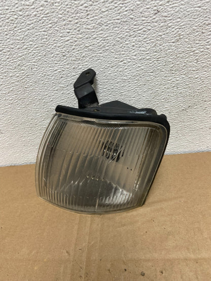 1994 - 1997 Toyota Avalon Left Driver LH Front Turn Park Signal AC3799 DG0