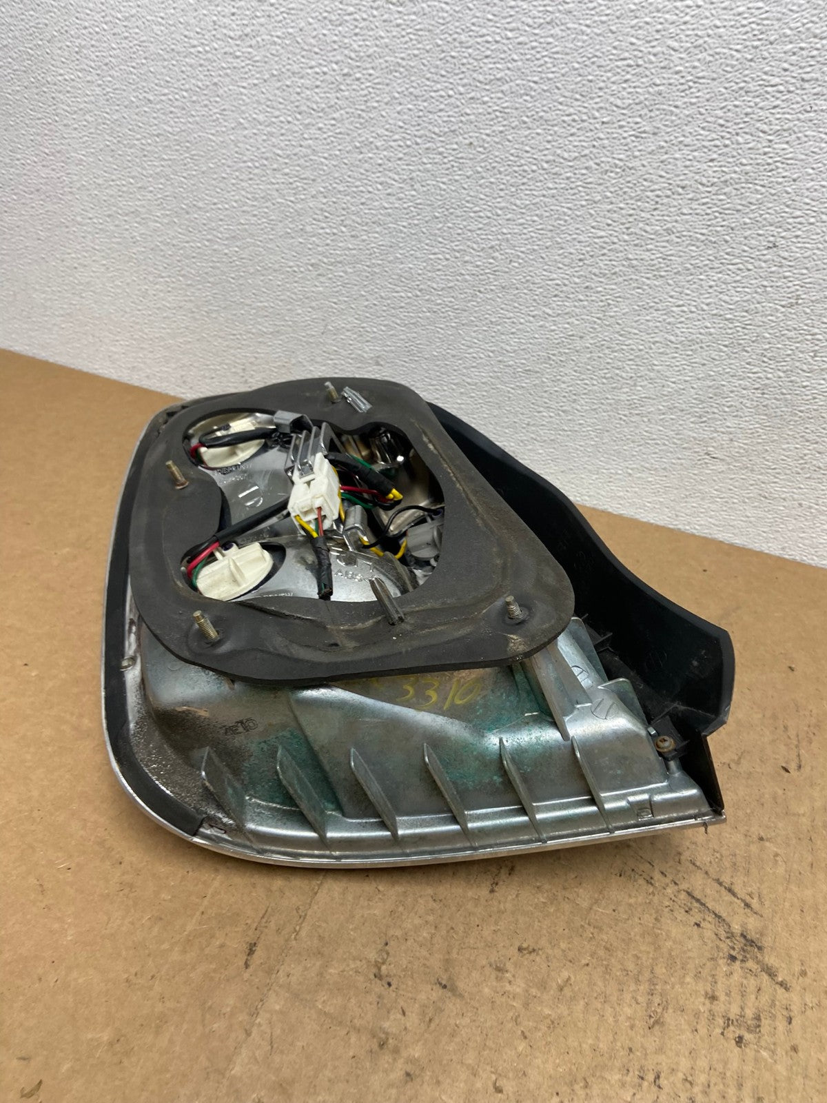 2004 to 2005 Hyundai XG350 Passenger Right Side Tail Light AC3310 LK6