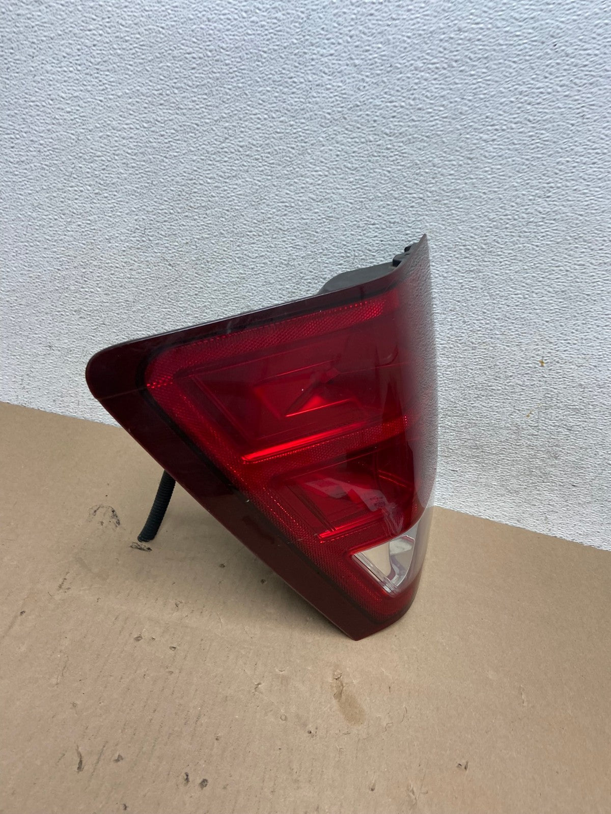 2005 to 2006 Jeep Grand Cherokee Left Driver Side Lh Tail Light AG6676 LK2