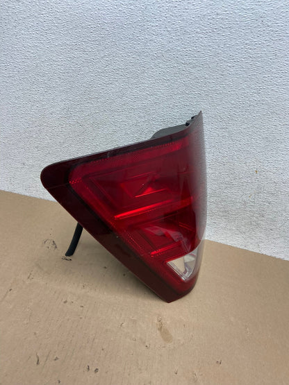 2005 to 2006 Jeep Grand Cherokee Left Driver Side Lh Tail Light AG6676 LK2