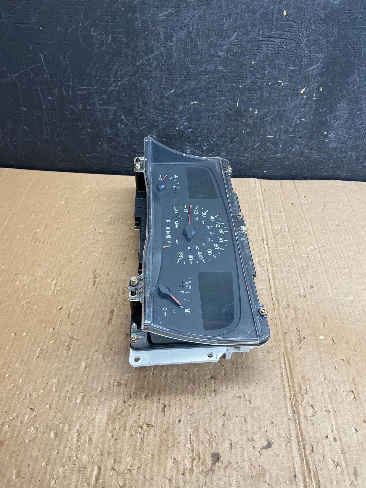 1998 to 2002 Lincoln Town Car Speedometer Gauge Cluster ae4204 DG2