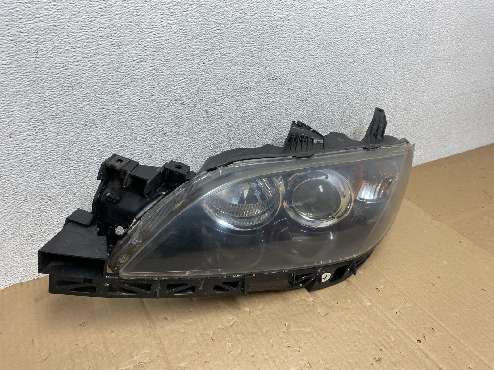 2004 to 2009 Mazda 3 Sedan Left Driver LH Side Headlight AE9010 DW2