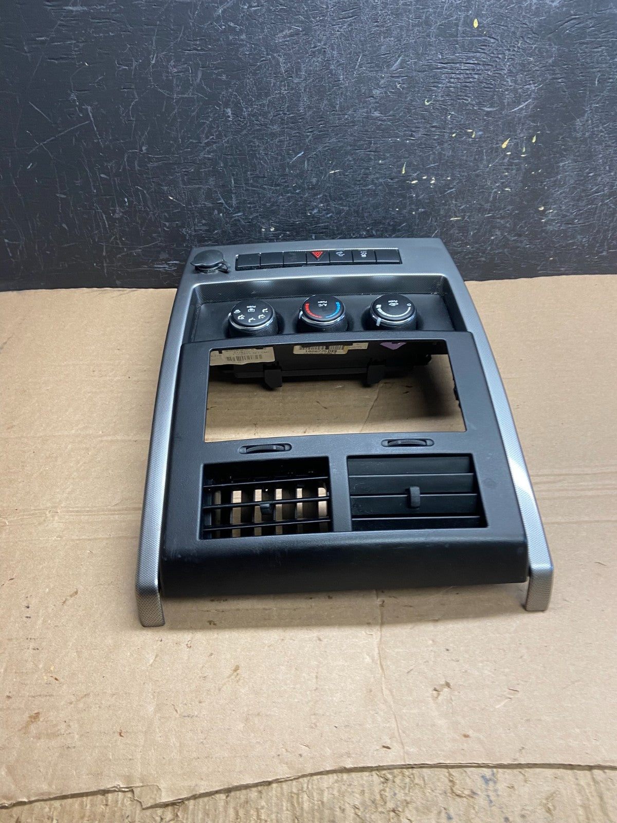 2008 to 2012 Jeep Liberty Dash Climate Temperature Control Radio Bezel AF1915 DG3