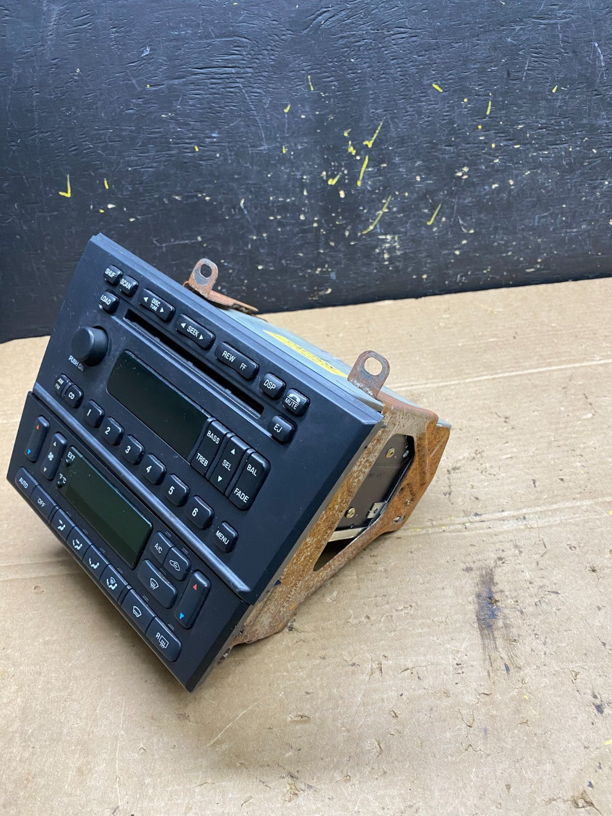 2000 2001 2002 Lincoln LS OEM Radio CD Dual Climate Control Panel OEM  w9501 DG2