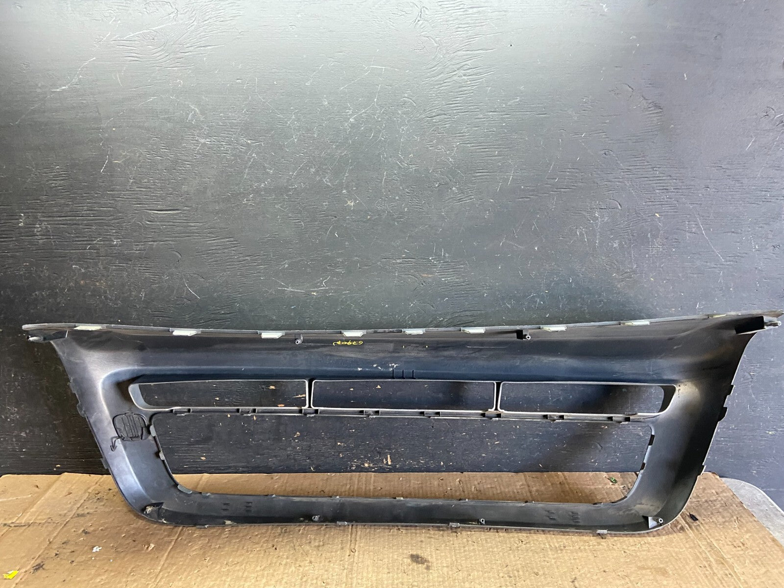 2012 to 2013 Kia Soul Front Bumper Center Grill Grille OEM O6141 DG9