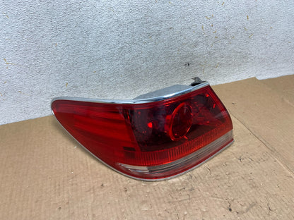 2005 - 2006 Lexus ES330 Left Driver LH Side Tail Light AI5515 DW2