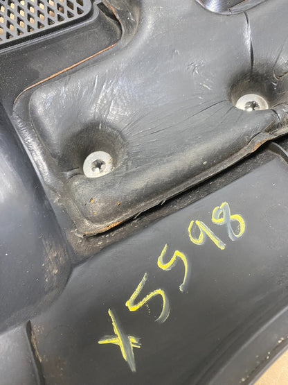 2010 Kia Sedona V6 3.8L Engine Motor Cover X5598 DG6