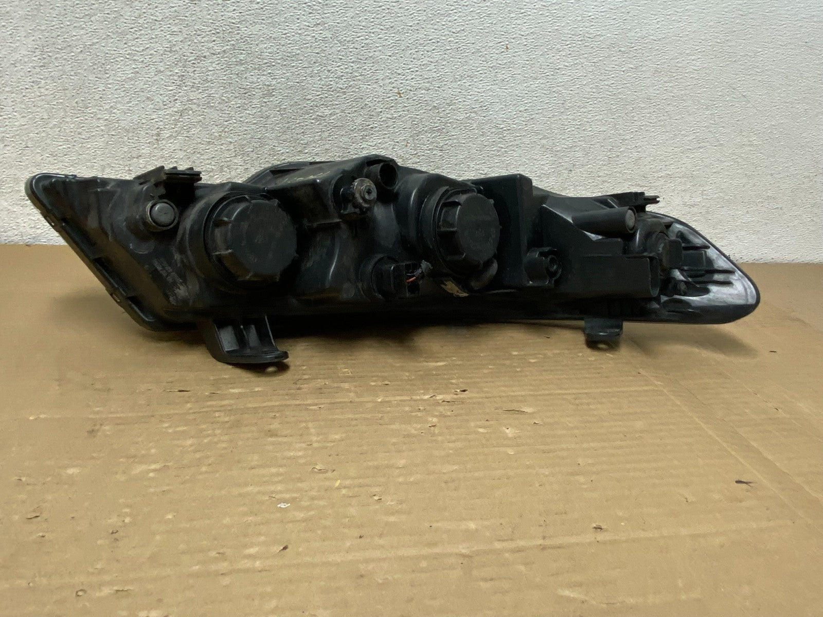 2010 2011 2012 Kia Forte Left Driver Side Headlight Halogen AG8956 DW4