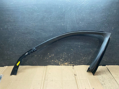 2020 to 2023 BMW X6 G06 Left front door glass trim 7455699 W4686 PS4