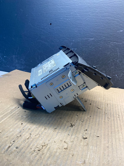 2012 - 2014 Hyundai Veloster Radio Receiver Display Screen 96560-2v700 AD1742 DG2