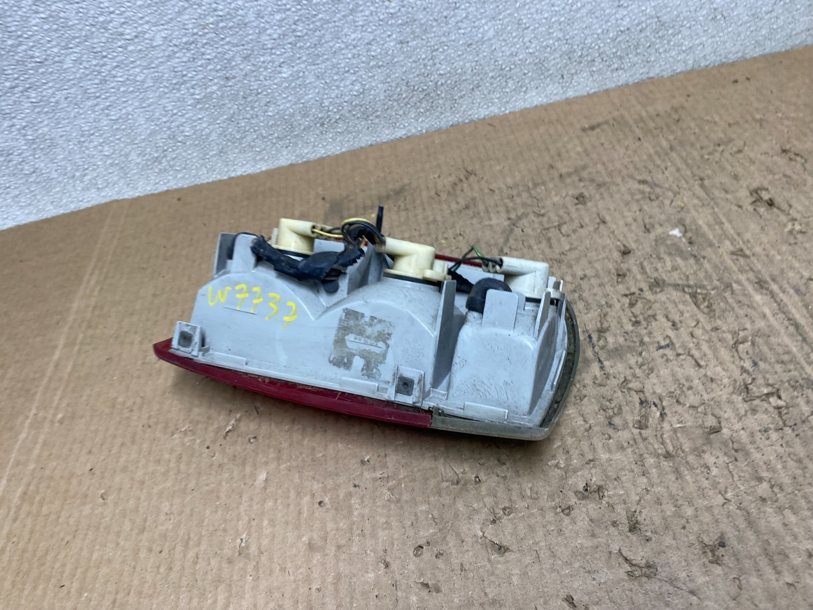 1995 to 2005 Chevrolet GMC Blazer S10 Left Driver LH Tail Light OEM W7737 DW6