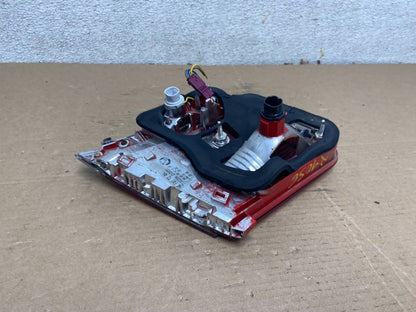 2009 - 2012 Bmw 7-Series F01 F02 750i Right Passenger Inner Tail Light Q9056 DW5