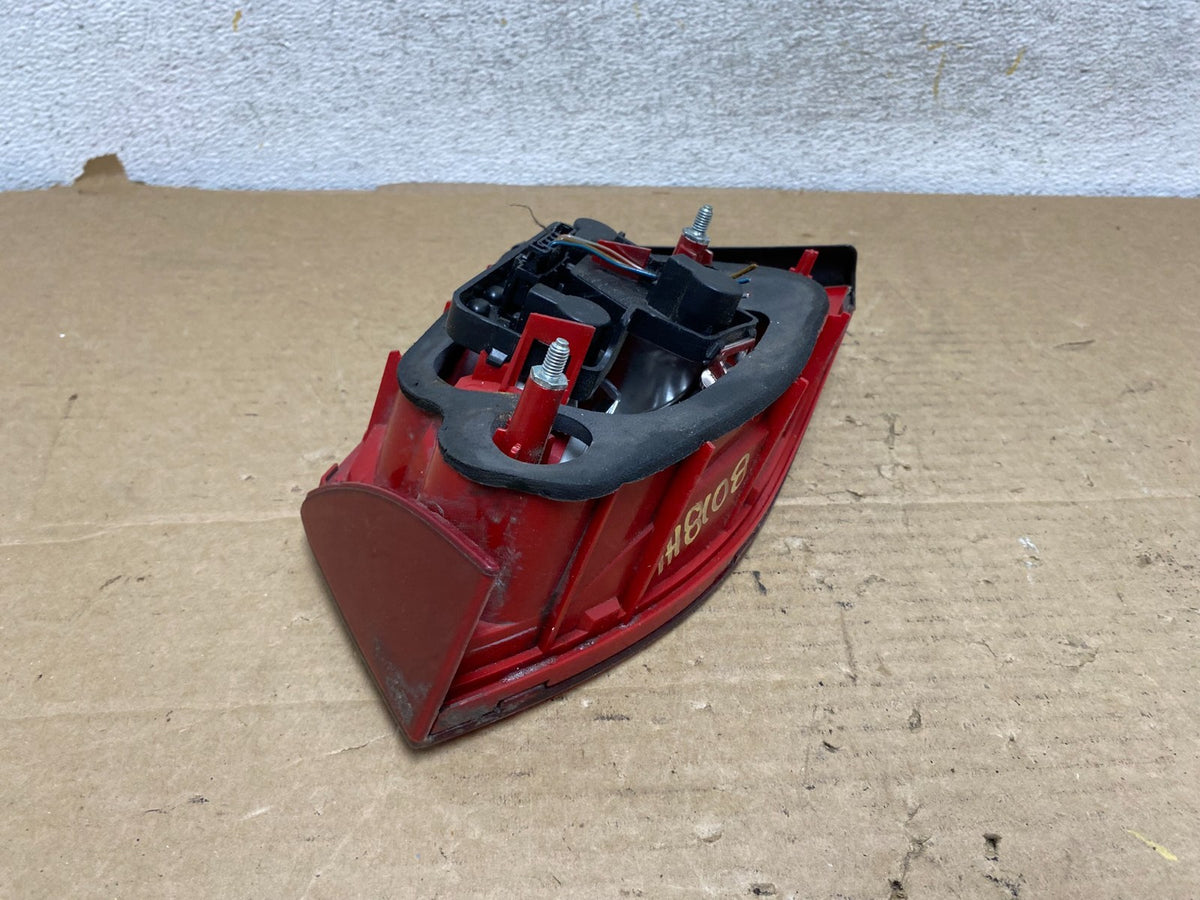 2011-2014 Volkswagen Jetta Right RH Inner Trunk Tail Light AH8108 DW4