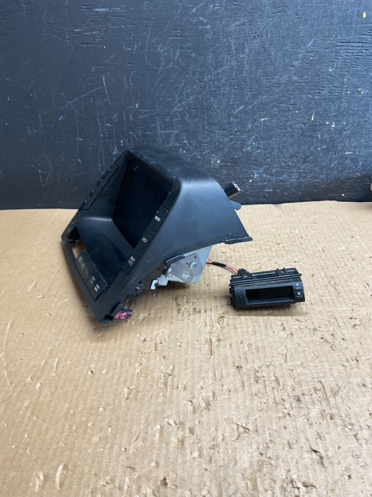 2006 to 2009 Toyota Prius Radio Stereo Receiver Screen Display AE4477 DW2