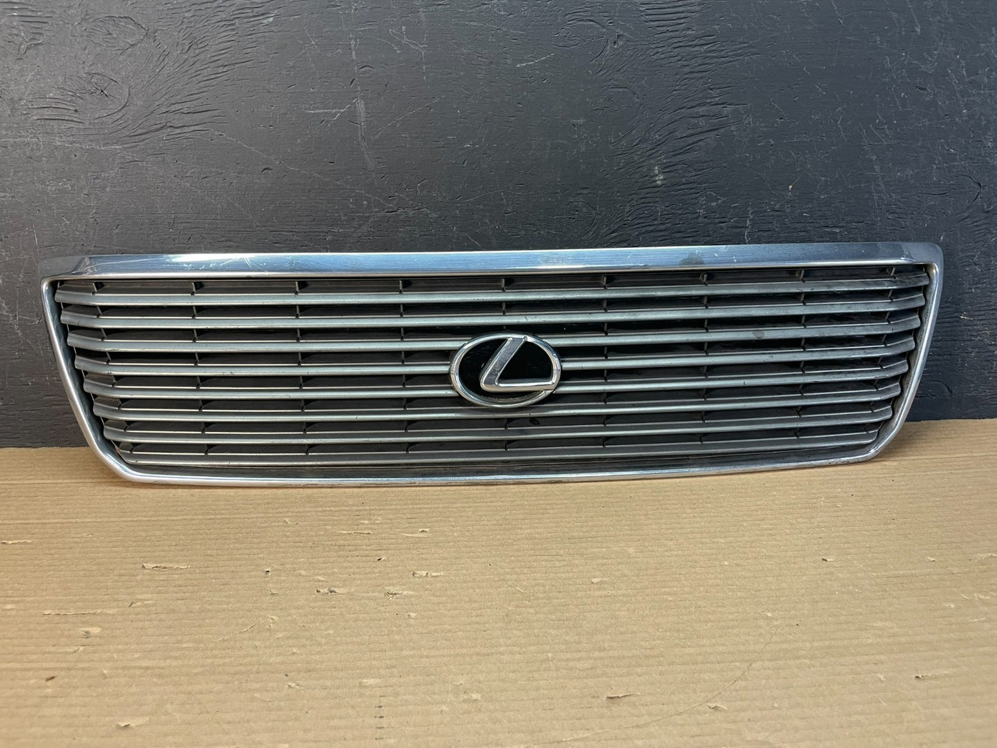 2001 to 2003 Lexus LS430 Front Upper Grill Grille AE8728 DG0