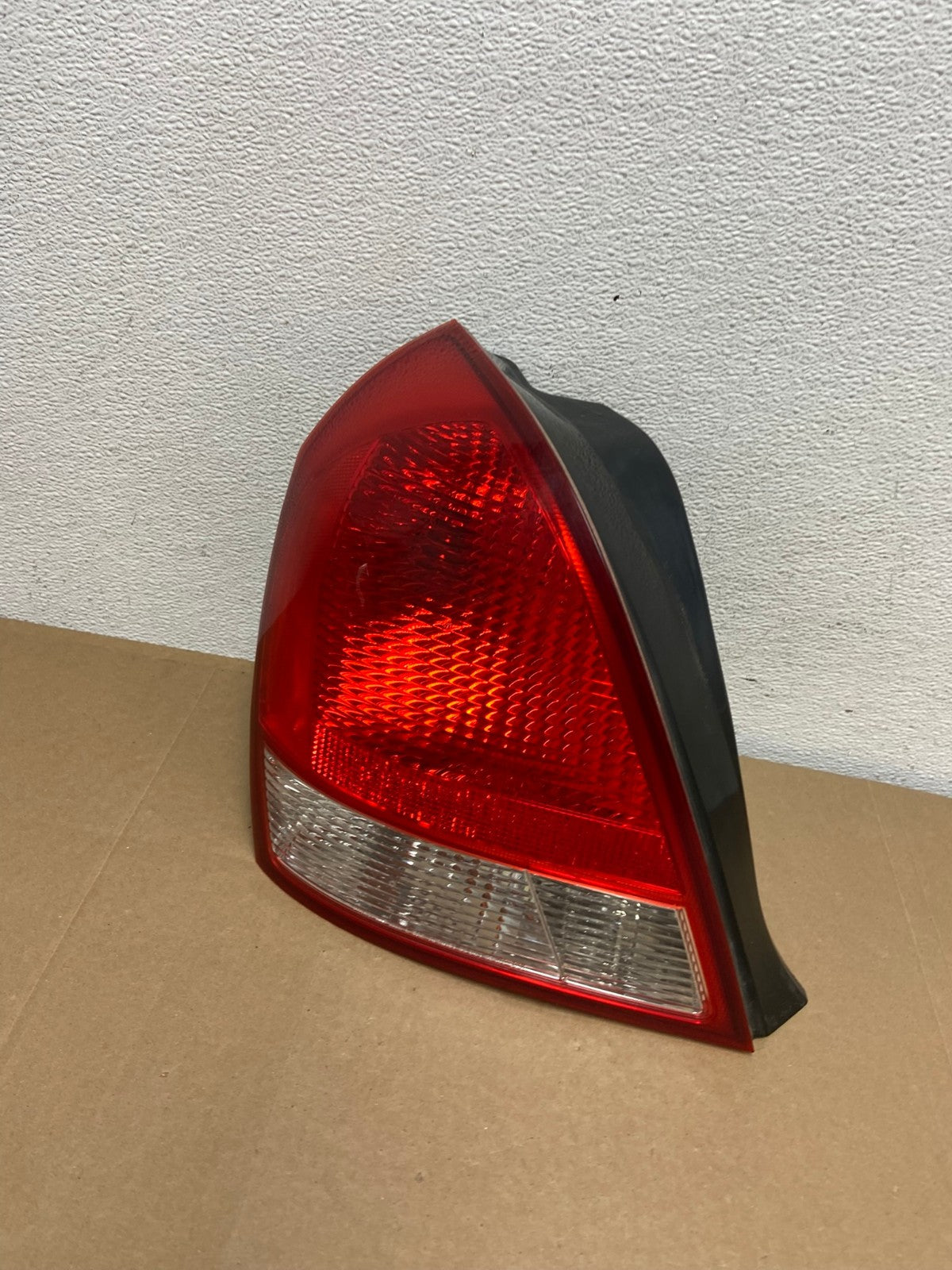 2001-2003 Sedan Hyundai Elantra Left Driver Lh Side Tail Light Oem AC5551 LK0