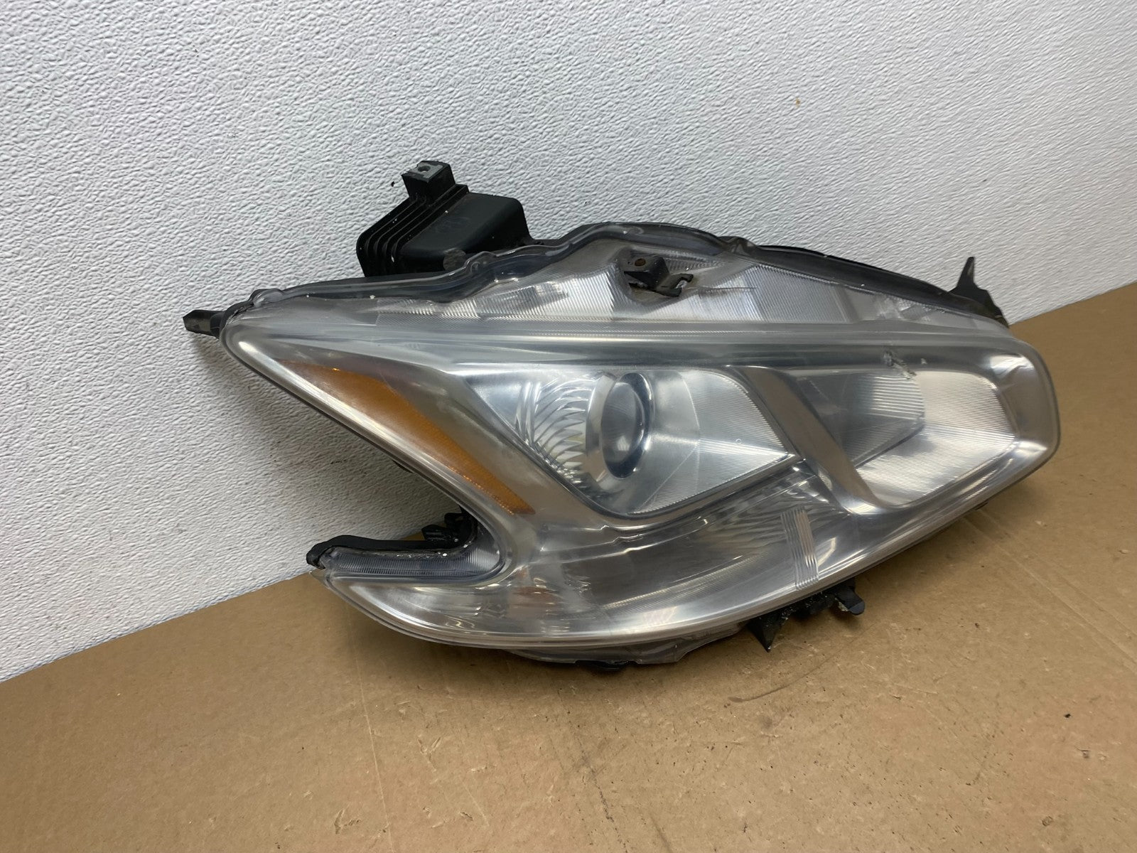 2009 - 2014 Nissan Maxima Headlight Right Passenger Xenon HID AD1177 DW2