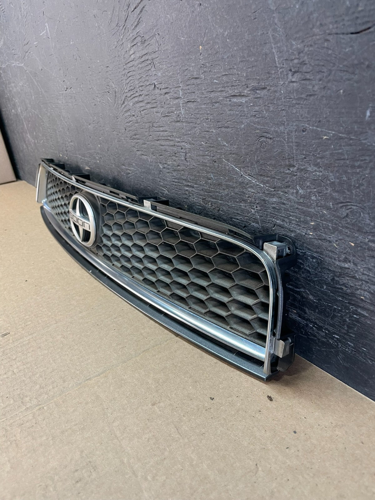 2005 to 2010 Scion TC Front Upper Grill Grille AF5280 DG1