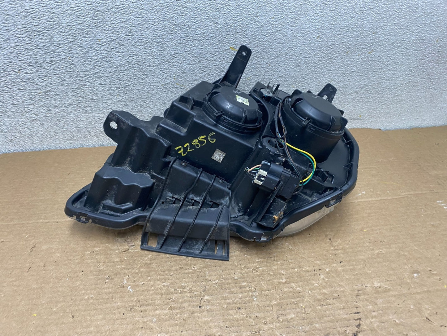 2010 to 2015 GMC Terrain Halogen Passenger Right Rh Side Headlight Oem Z2856 DW8