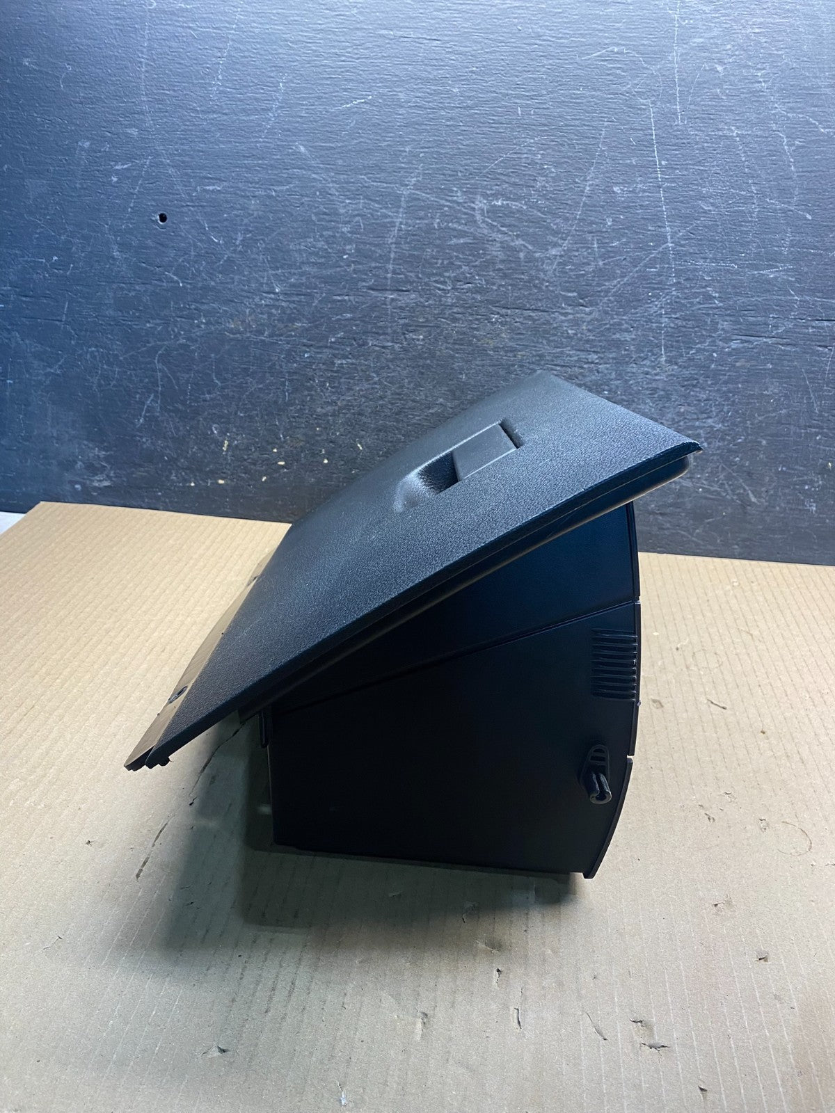 2004 to 2008 Ford F-150 Glove Box Compartment ah7438 DG2