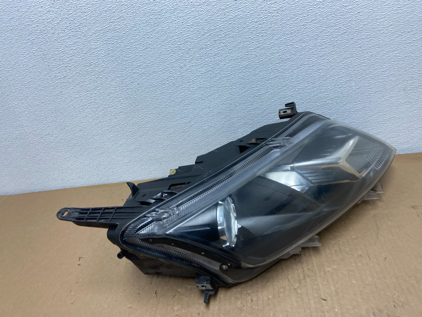 2010 2011 2012 Ford Fusion Right Passenger RH Headlight Halogen OEM AB6551 DW2