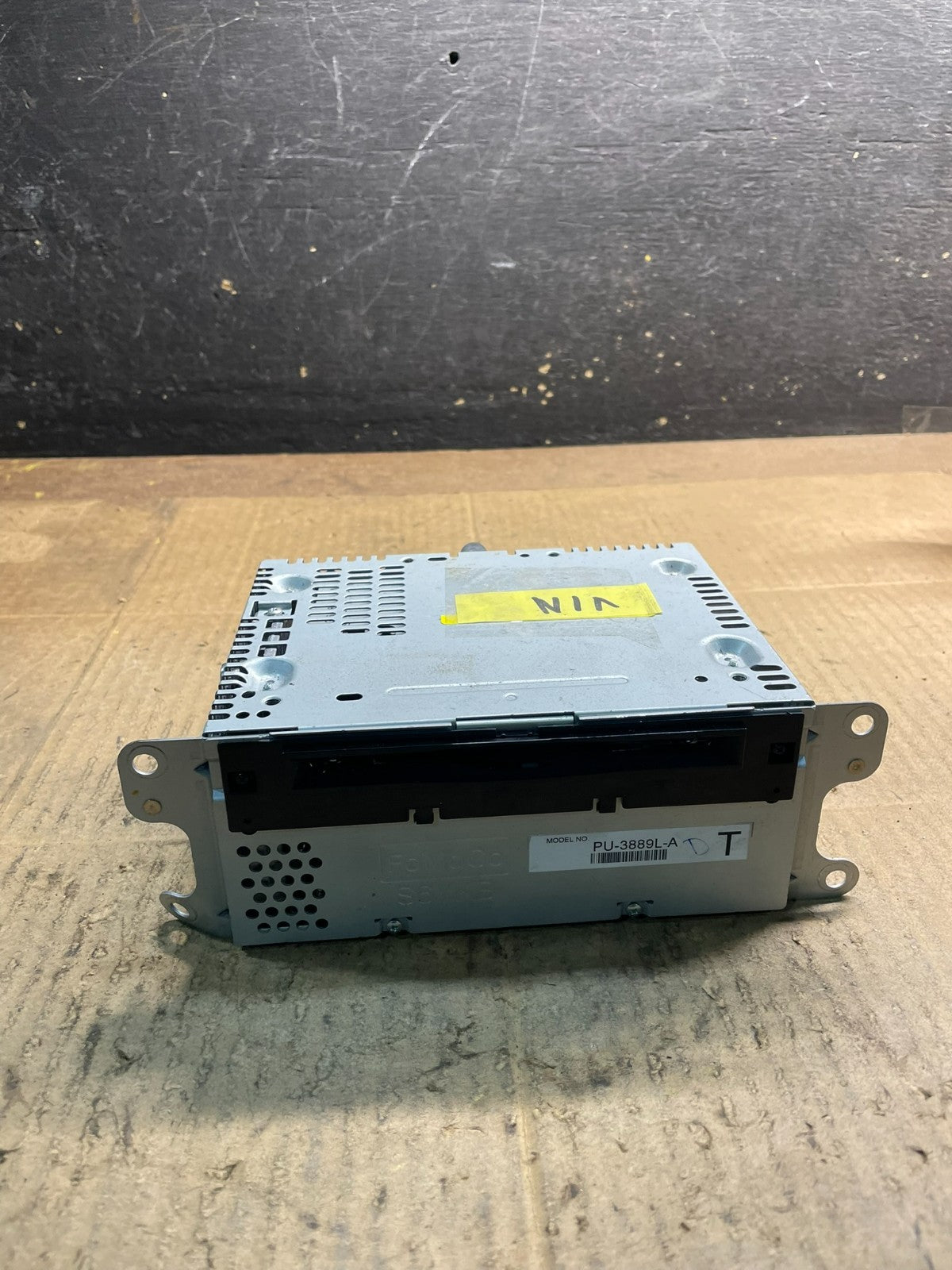 2013 to 2014 Ford Explorer Audio Equipment Radio Receiver AM FM CD y7399 DG0