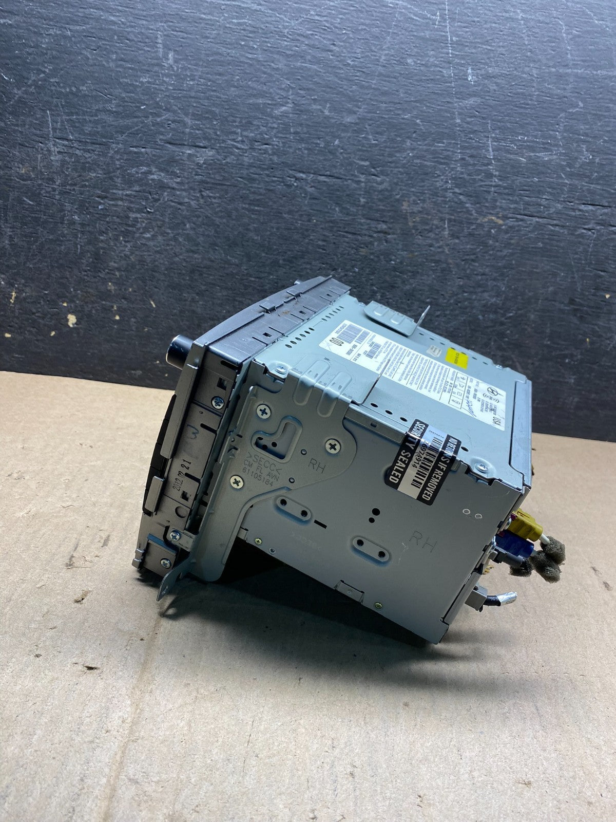 2009 to 2012 Hyundai Santa Fe AM/FM Navigation Radio CD Player AJ0142 DW1