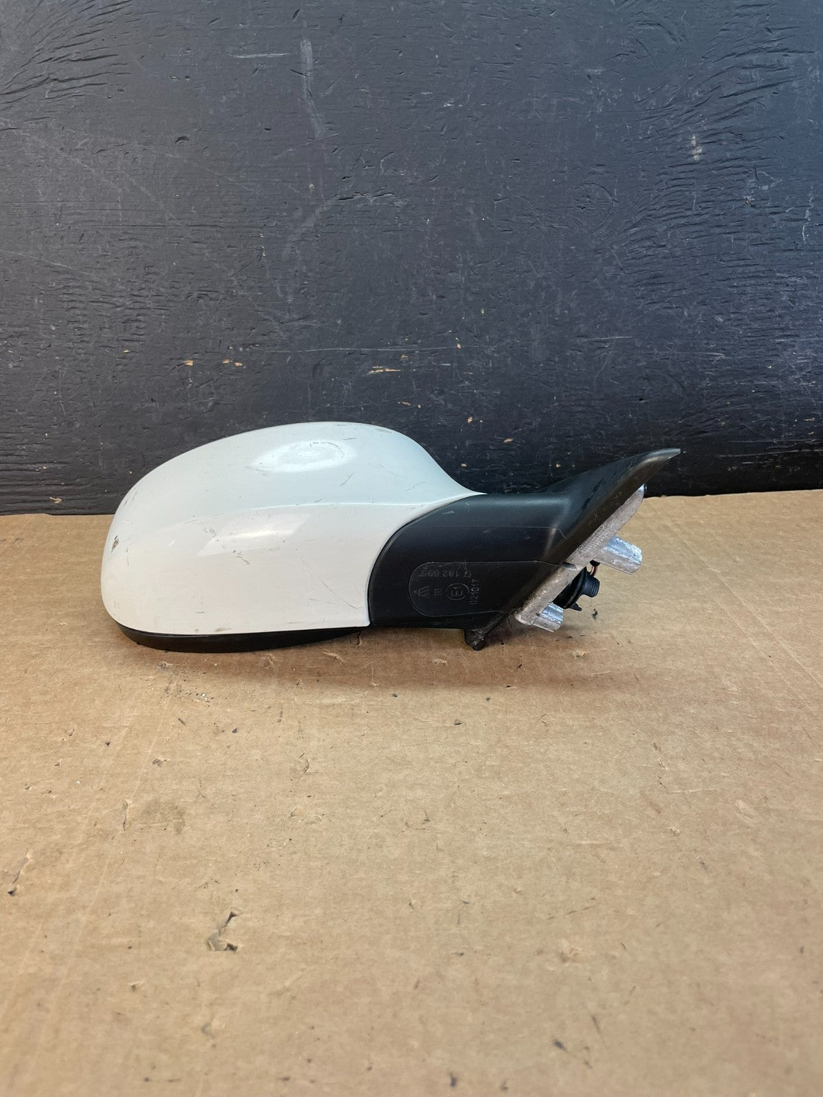 2009 to 2011 BMW 328i 335i Right Passenger Side View Door Mirror AE8555 DW3
