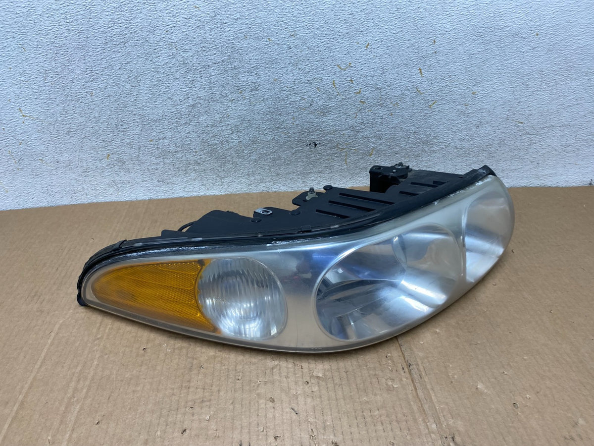2000 to 2005 Buick Lesabre Headlight Right Passenger Side Halogen AI4472 DW2