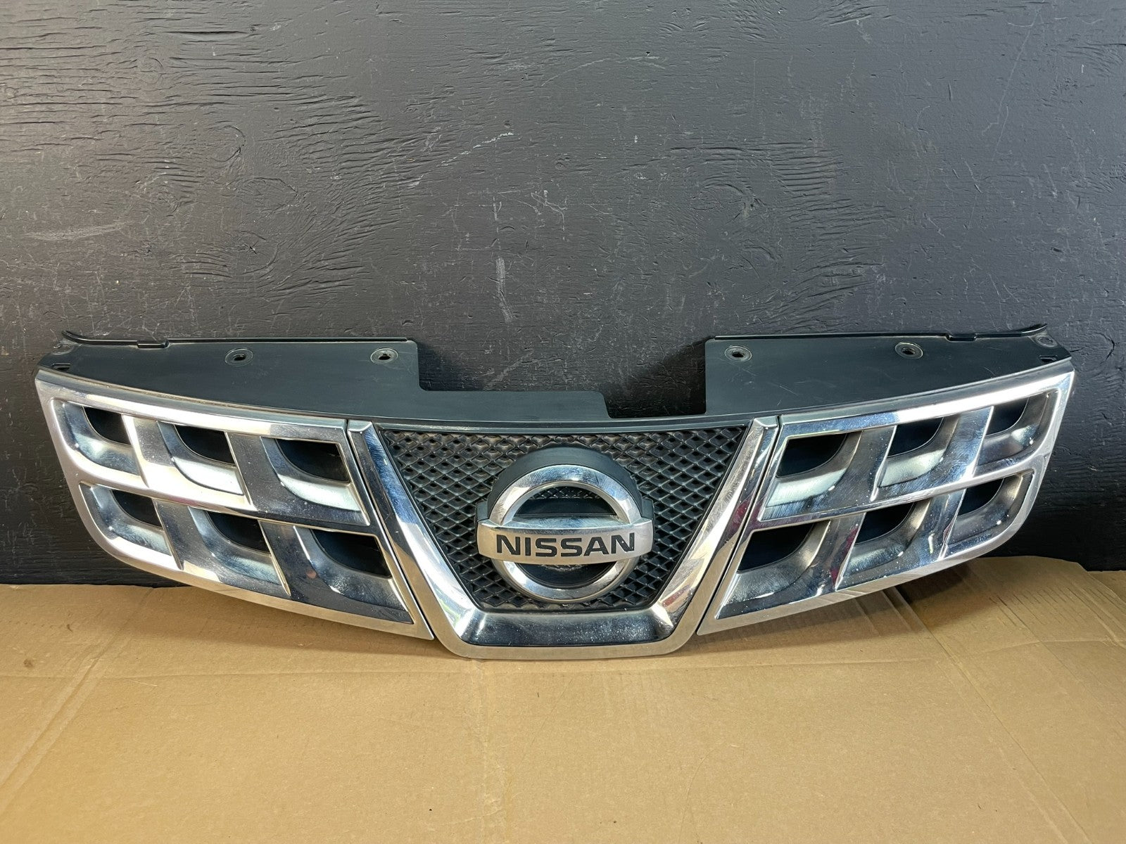 2011 to 2015 Nissan Rogue Front Upper Chrome Grill Grille AC5280 DG0