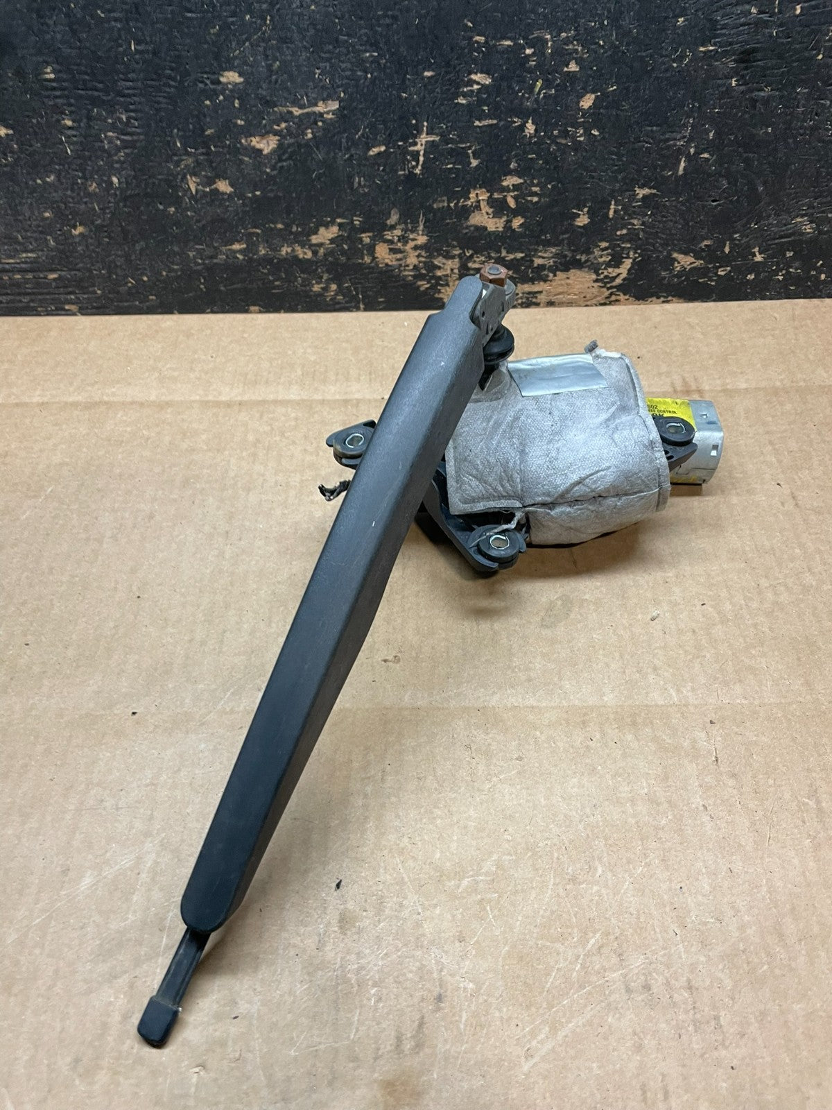 2011 to 2019 Ford Explorer Rear Windshield Wiper Motor OEM AA9011 DG3