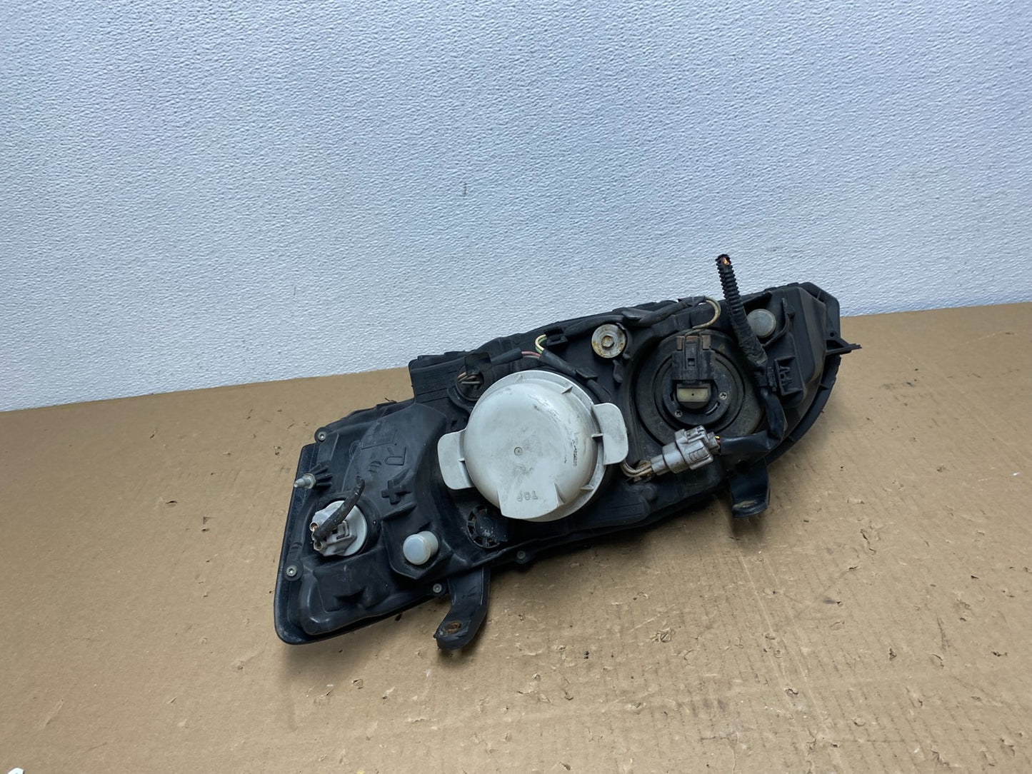 2006 to 2007 Subaru Legacy Right Passenger RH Side Headlight AB6704 DW6
