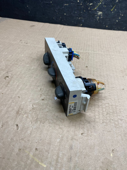 2001 - 2007 GMC Chevrolet Express 1500 Climate Control A/C Z0001 DG2